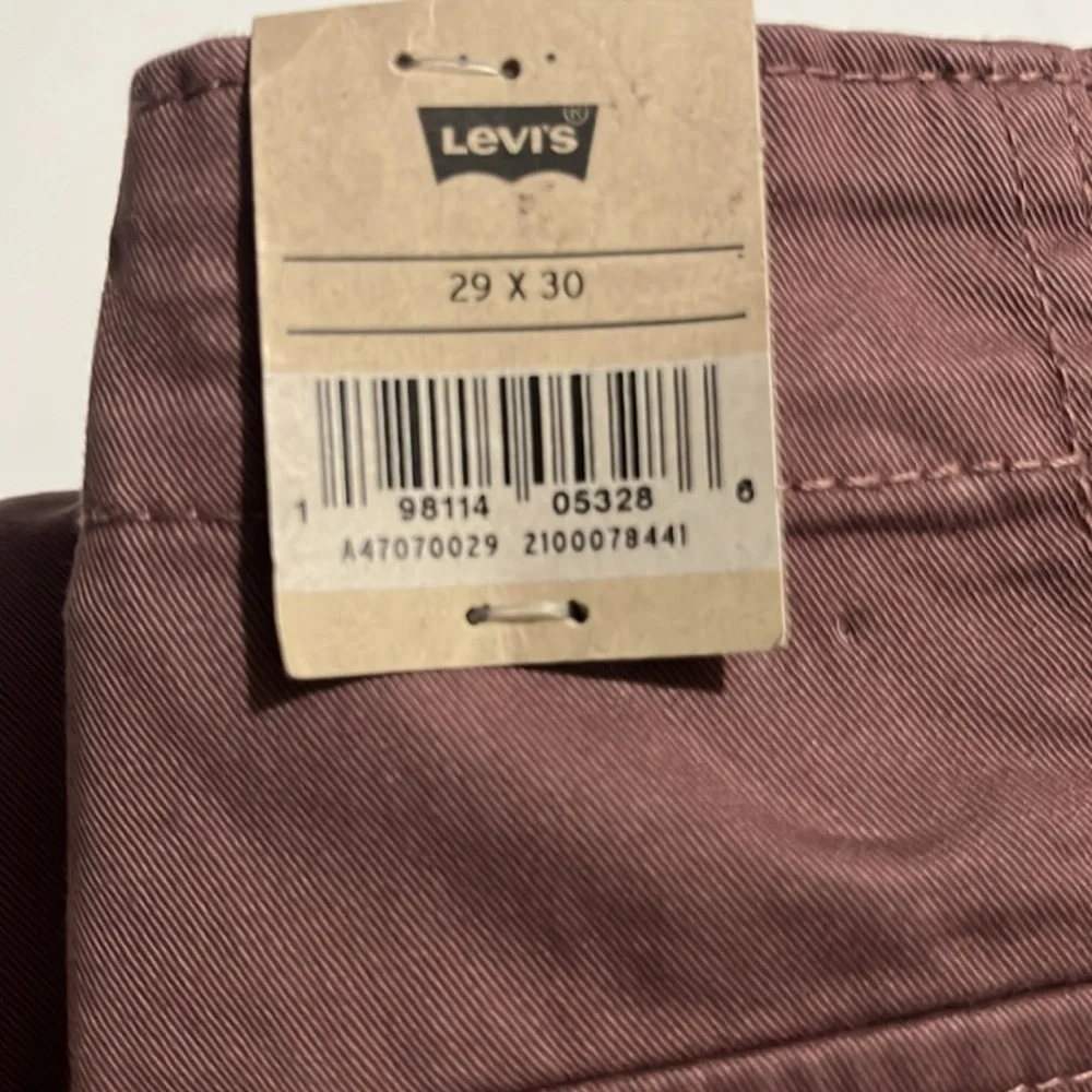 NWT Levi's Women's '94 Baggy Cargo, Rose Taupe - Picture 10 of 10